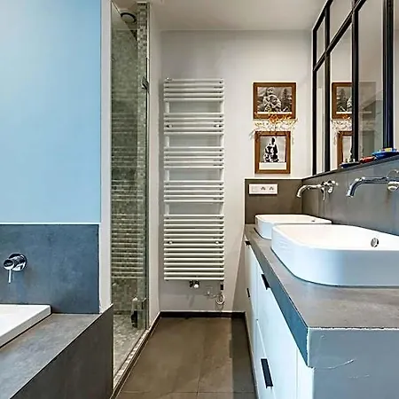 Luxury - Parc Monceau 2* פריז